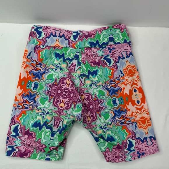 Puma Hypnotize High Rise Biker Shorts Size Medium - Picture 6 of 8